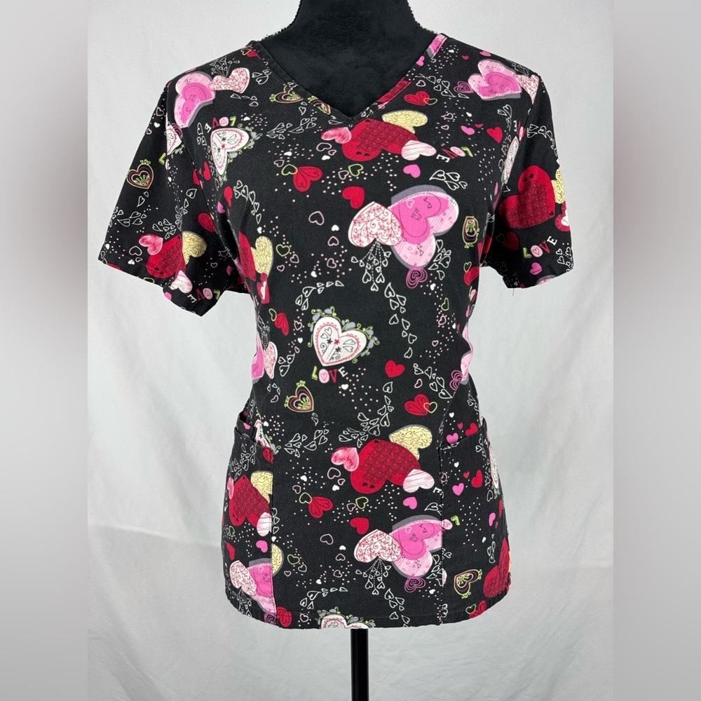 SB Scrubs 3 Pocket Heart Print Scrubs
